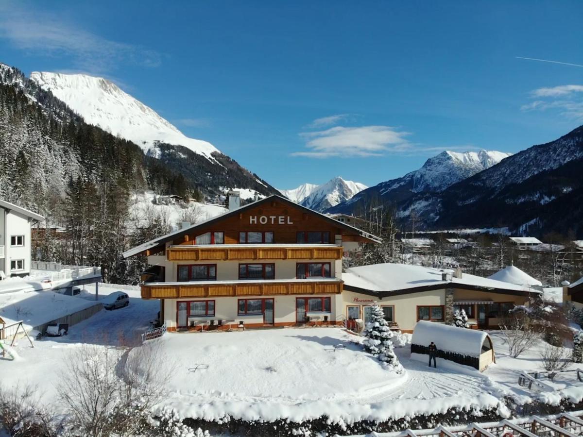 Hotel Panorama Elbigenalp Kültér fotó