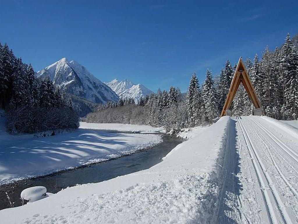 Hotel Panorama Elbigenalp Kültér fotó